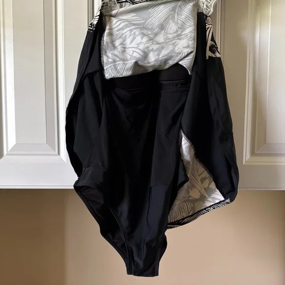 Unbranded Swimdress 1 Piece Adjustable Straps Blk & Wht Tropical Print Size XL - Picture 8 of 12